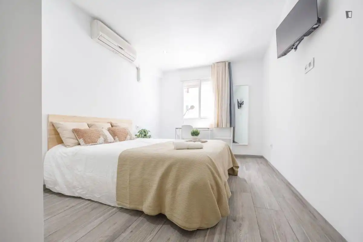 Bedroom of Apartments for rent in Valencia  with Furnished, Oven and Washing machine