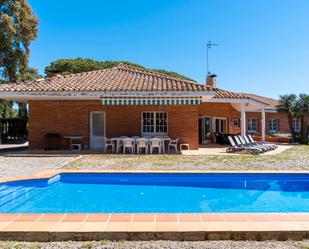 Jardí de Casa o xalet en venda en Sant Vicenç de Montalt amb Piscina