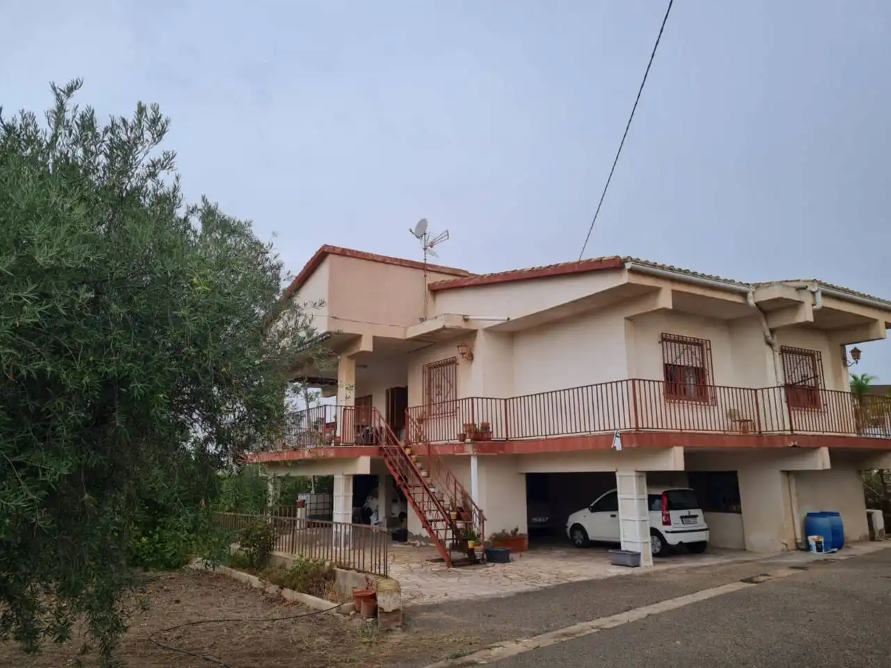 Vista exterior de Casa o chalet en venta en Petrer con Jardín privado, Terraza y Piscina