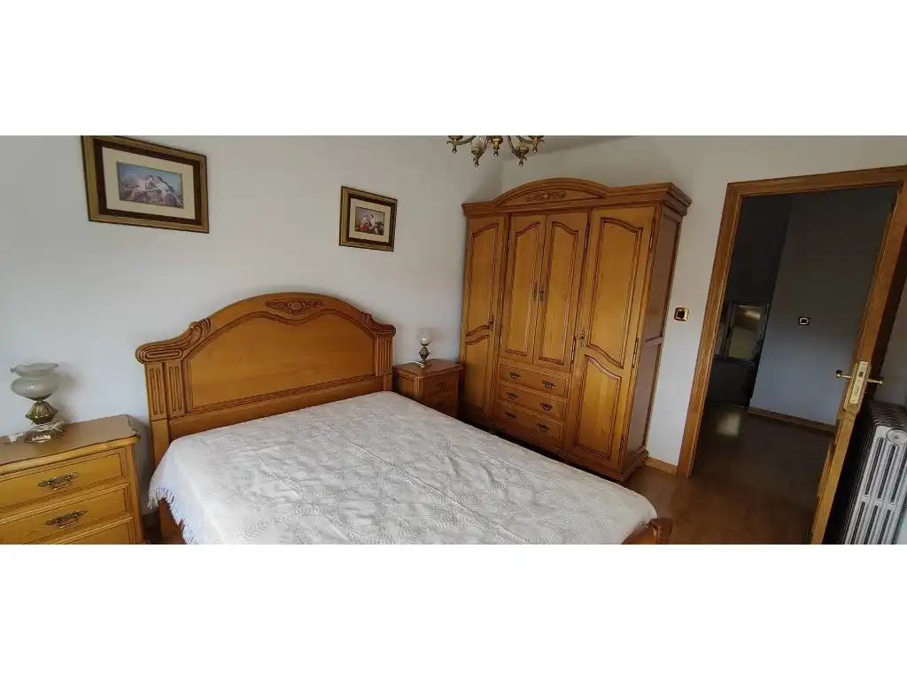 Dormitori de Casa o xalet en venda en Cacabelos