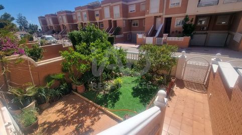 Foto 2 de Casa adosada en venta en Los Molinos - Villa Blanca, Almería Capital