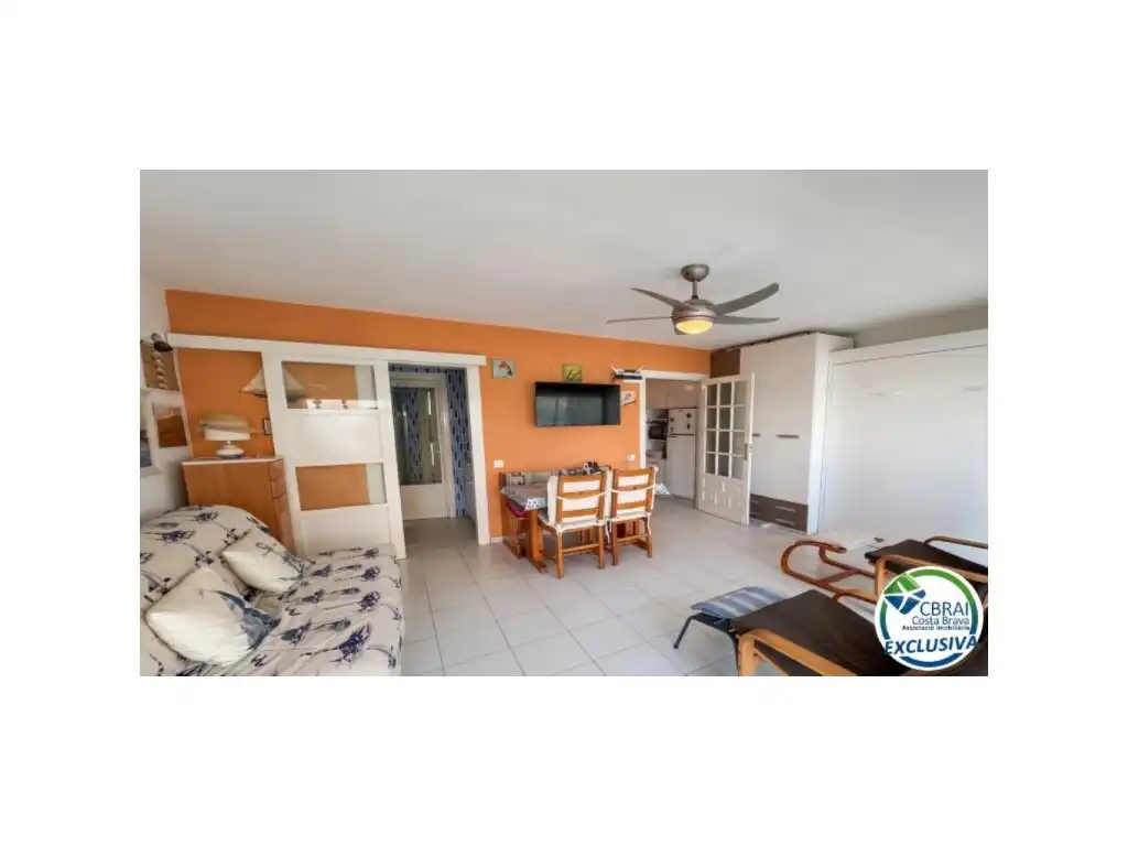 Studio with lift for sale in Avenida De La Gola De L'Estany 10, imagen 2