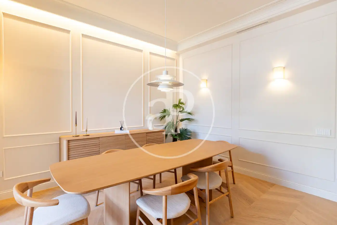 Comedor de Piso en venta en Barcelona con Aire acondicionado, Calefacción y Amueblado