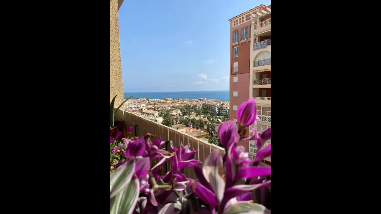 Apartament amb piscina en venda a Playa de los Locos