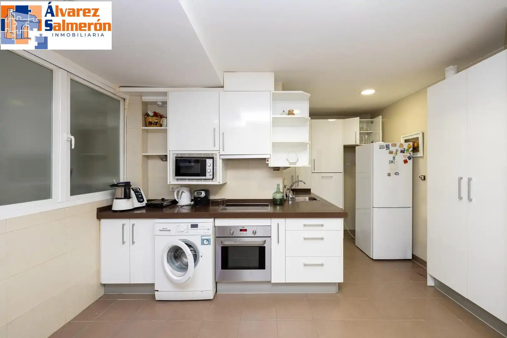 Kitchen of Flat for sale in Granada  with Air Conditioner, Heating and Parquet flooring