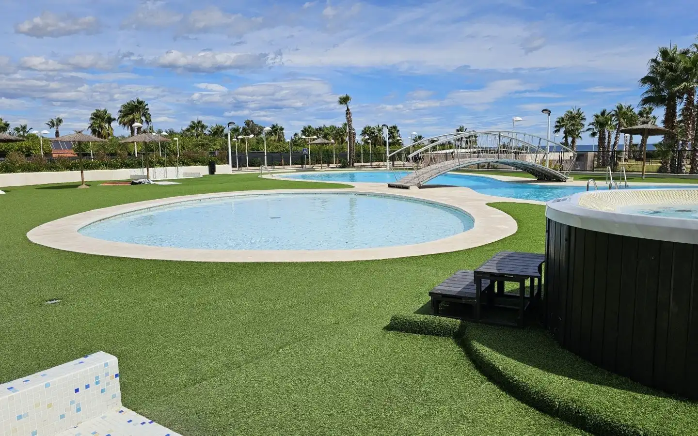 Appartement compact avec piscine à vendre à Ratlla 4
