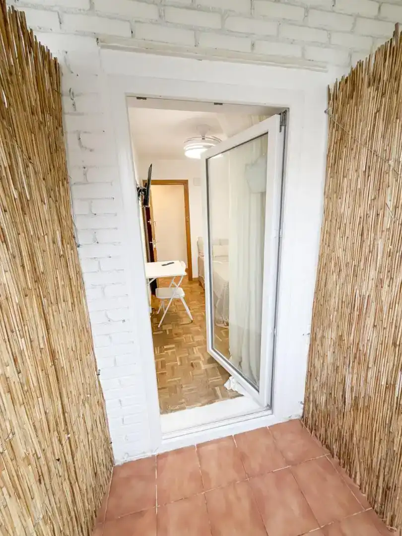 Dormitori de Apartament de lloguer en Coslada amb Parquet i Moblat