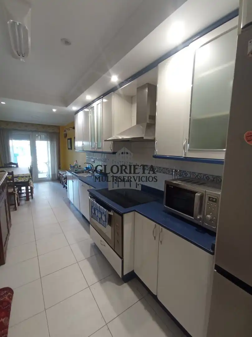 Cocina de Casa adosada en venta en Baiona con Calefacción, Parquet y Terraza