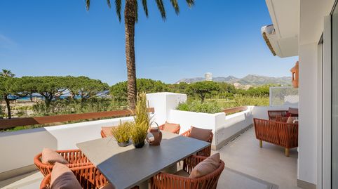 EXCEPCIONAL APARTAMENTO FRENTE AL MAR EN VENTA EN LOS MONTEROS PALM BEACH, MARBELLA, imatge 2