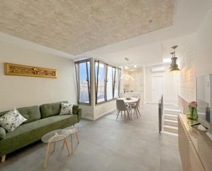 Sala d'estar de Casa adosada de lloguer en  Tarragona Capital amb Aire condicionat i Balcó