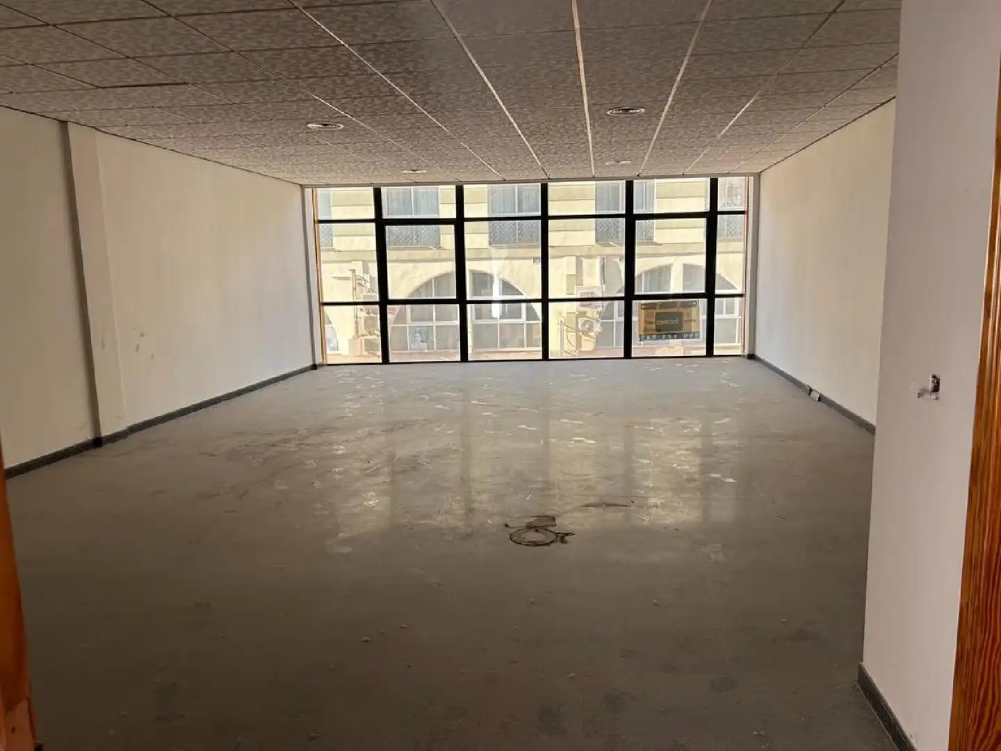 Office for sale in Roquetas de Mar