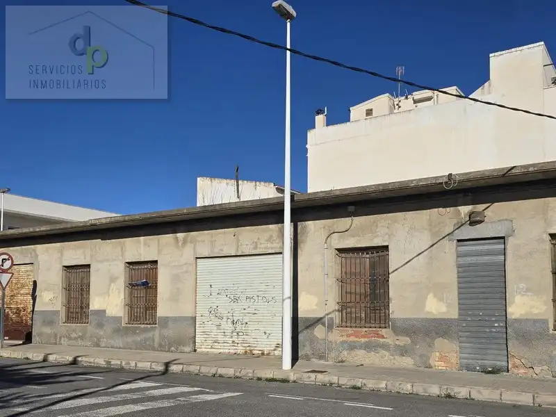 Terreno residencial en venta en Carrer 2 de Maig 182, imagen 2