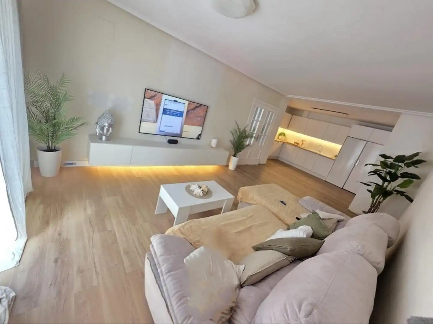 Sala d'estar de Casa o xalet en venda en Chiclana de la Frontera amb Piscina comunitària