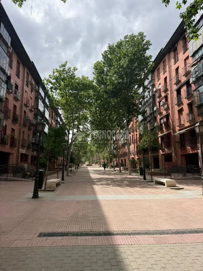 Vista exterior de Pis en venda en Madrid