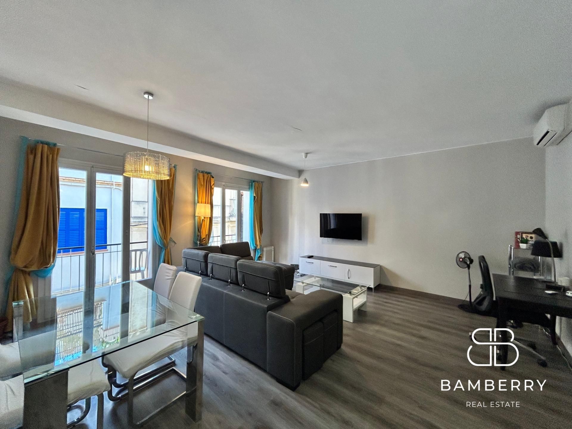 Living room of Flat to rent in Sitges  with Parquet flooring and Balcony