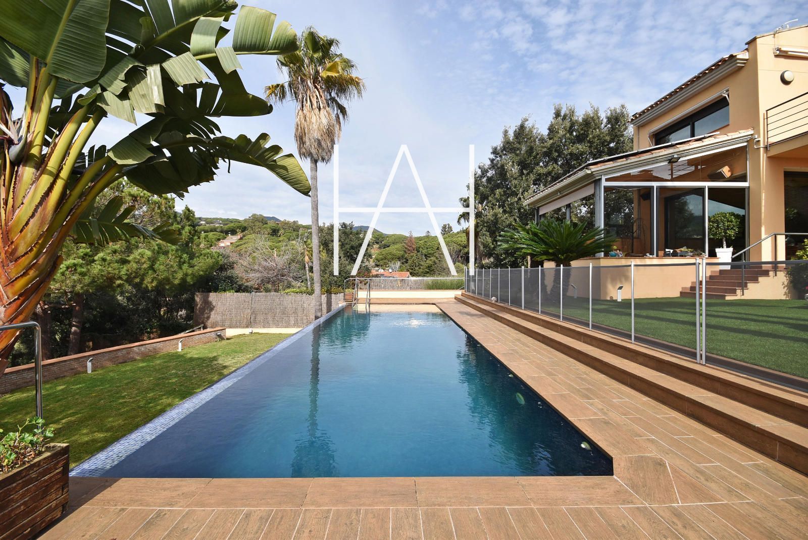 Piscina de Casa o xalet en venda en Sant Vicenç de Montalt amb Aire condicionat, Calefacció i Terrassa