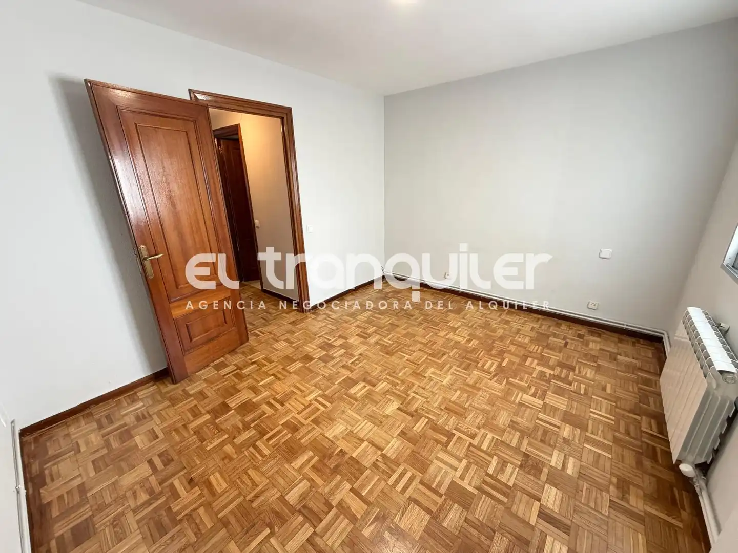 Bedroom of Flat for rent in Pozuelo de Alarcón  with Parquet flooring