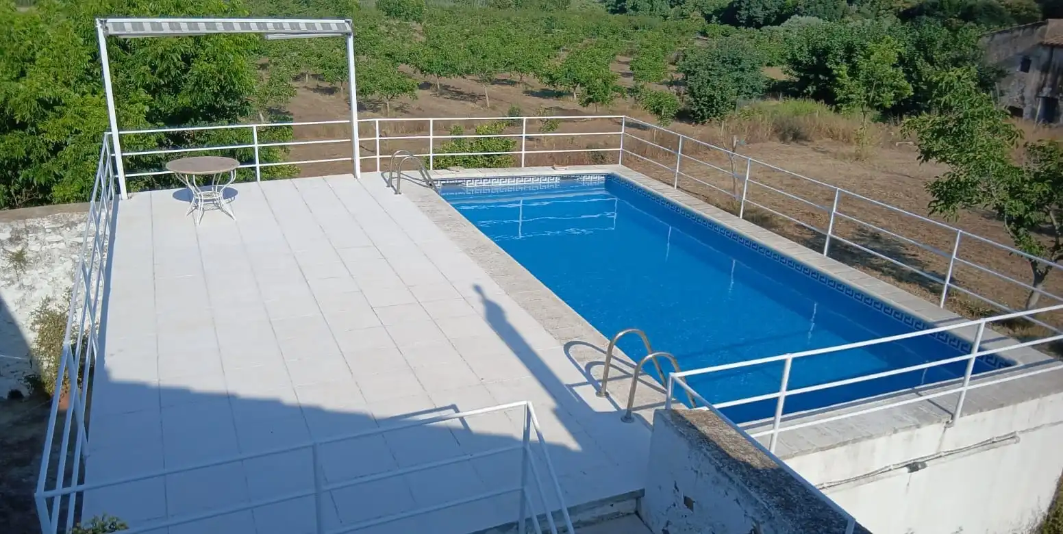 Casa rústica amb piscina en venda a Plaça de la Constitució 4, imagen 2