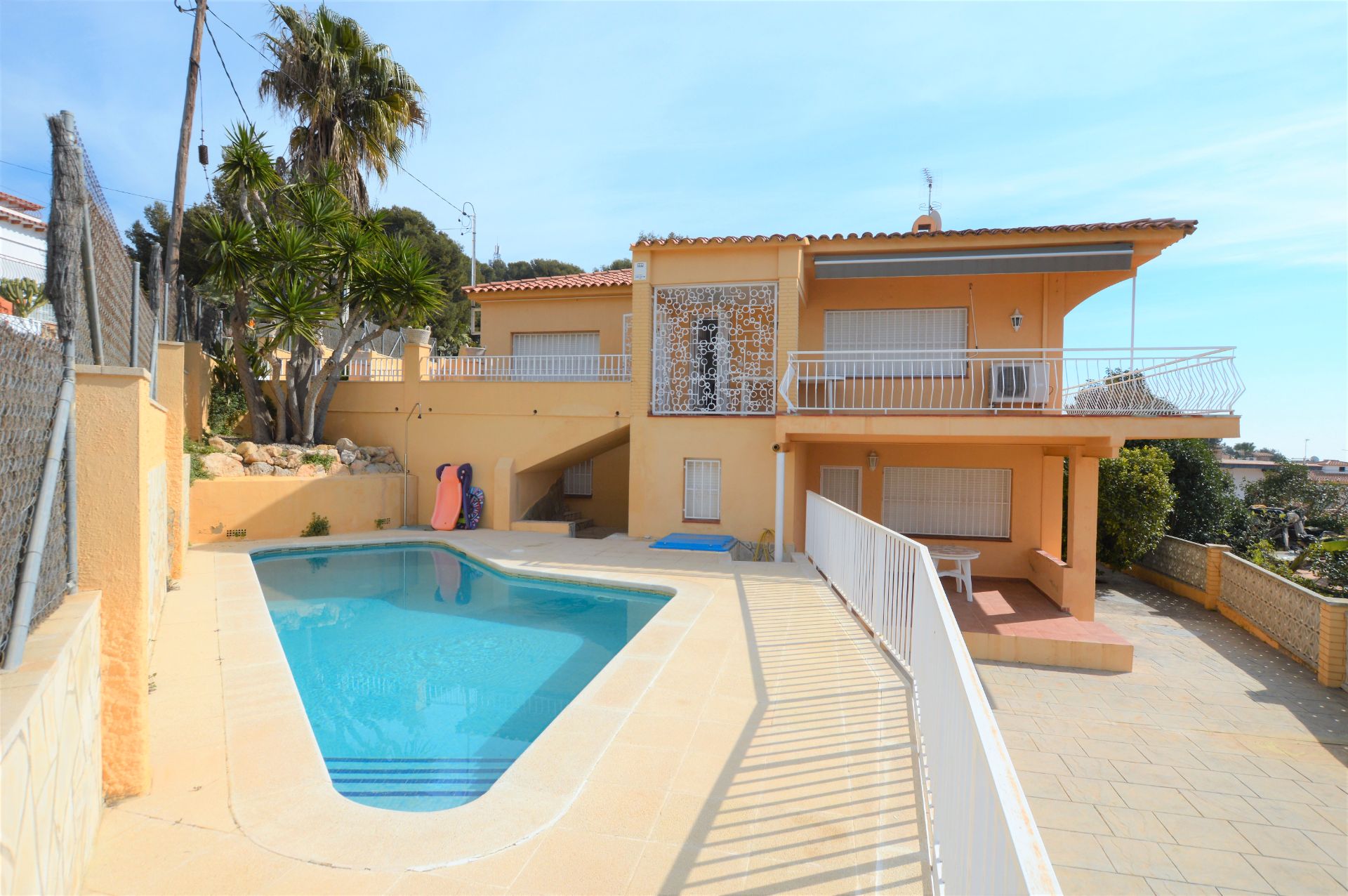 Exterior view of House or chalet for sale in Calafell  with Air Conditioner, Heating and Private garden