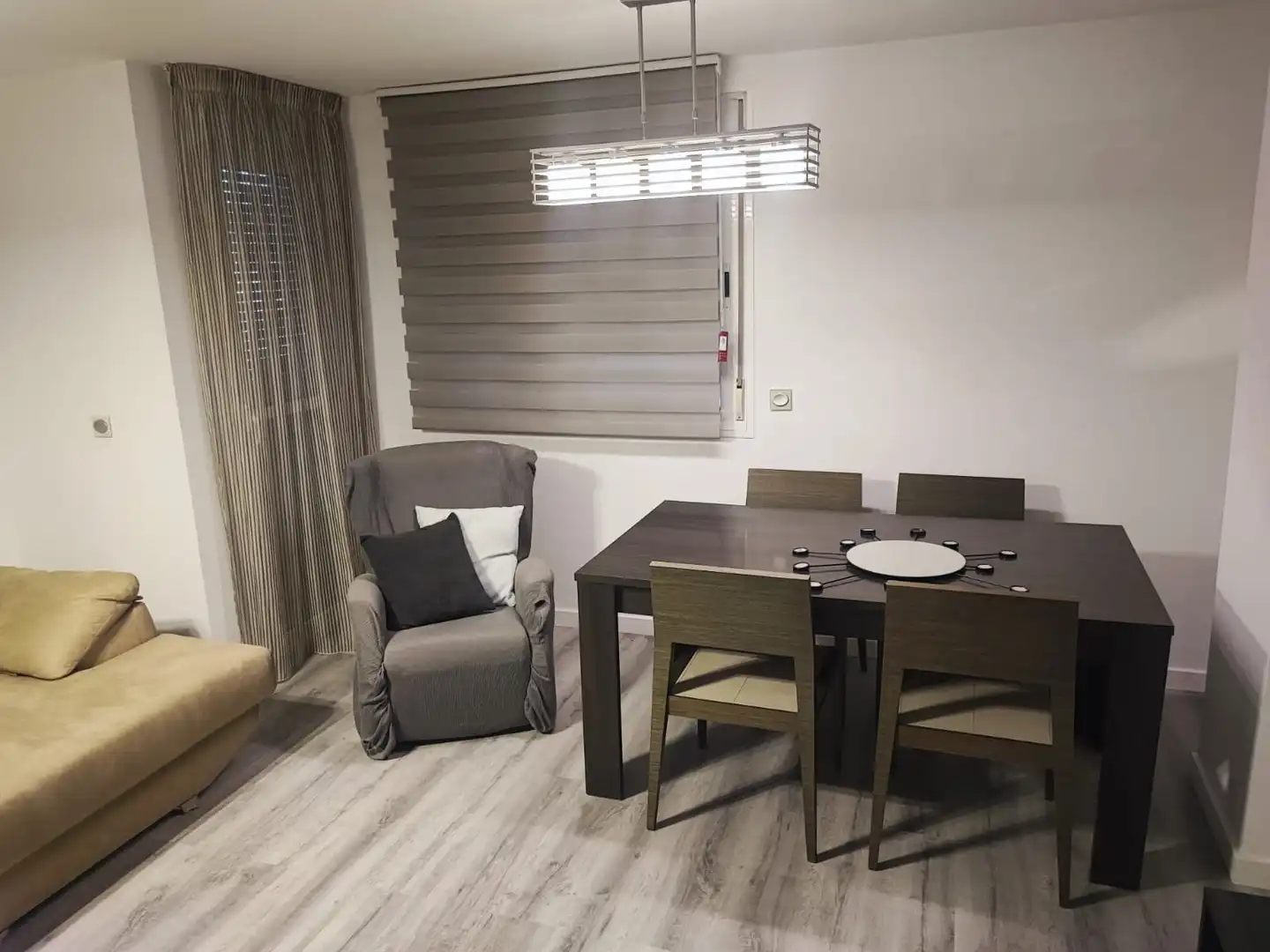 Comedor de Piso de alquiler en Melilla con Aire acondicionado, Amueblado y Horno