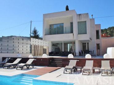 Casa amb piscina en venda a Canyelles