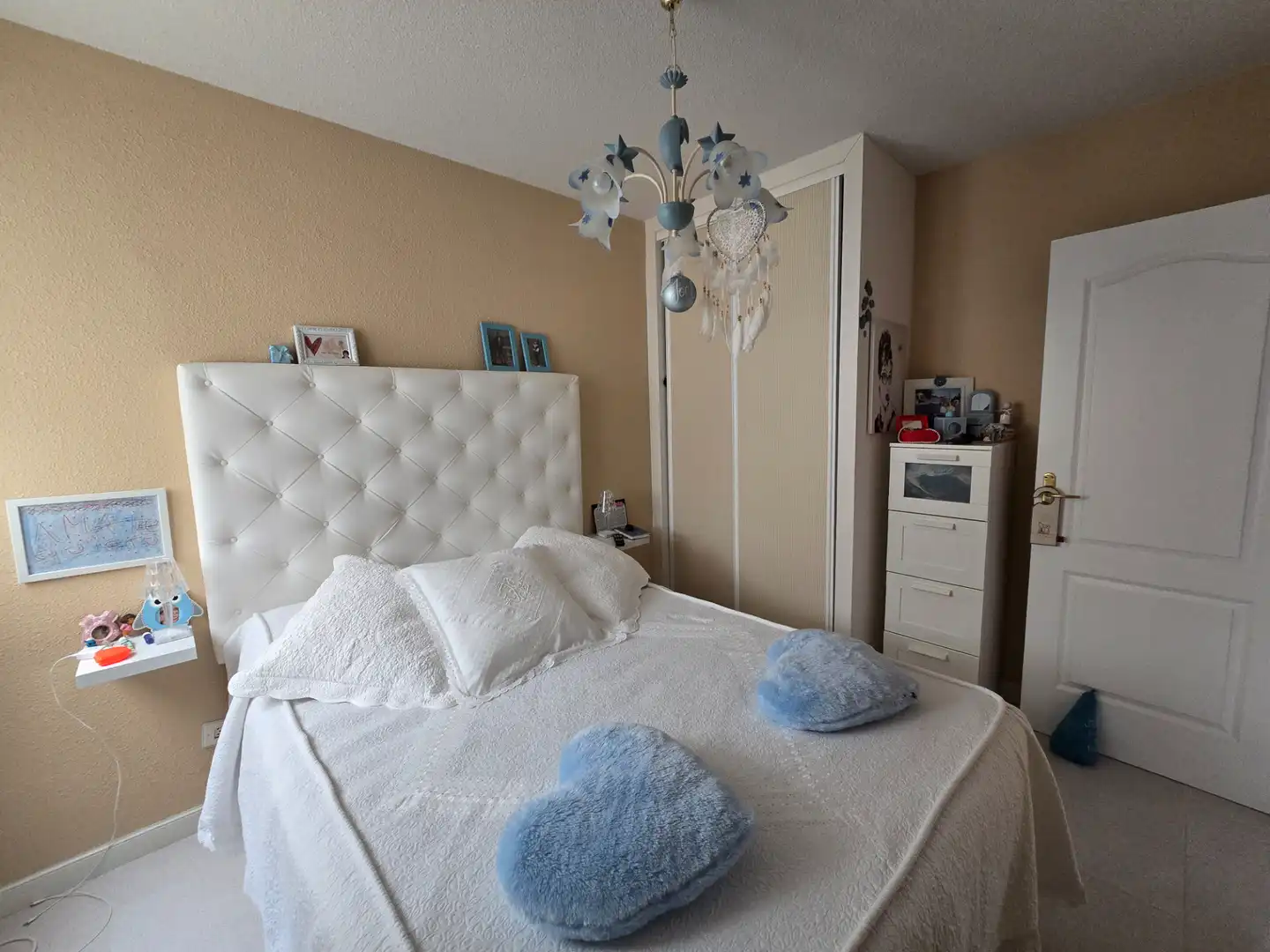 Schlafzimmer von Wohnung zum Verkauf in Bareyo mit Heizung, Terrasse und Möbliert