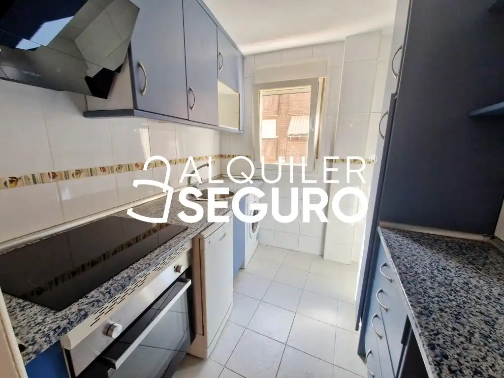 Kitchen of Flat for rent in Móstoles  with Heating and Storage room