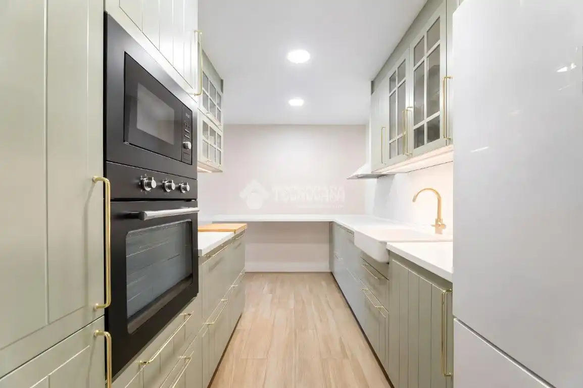 Cocina de Piso en venta en Torrelodones con Calefacción, Terraza y Piscina comunitaria