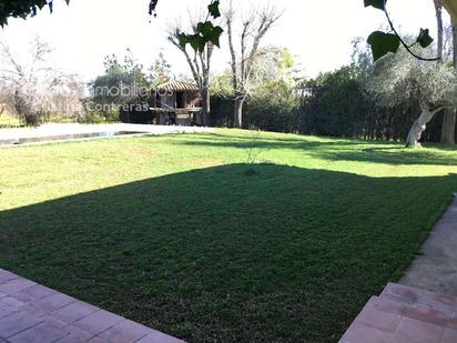 Garden of House or chalet for sale in Sanlúcar la Mayor  with Air Conditioner, Terrace and Swimming Pool