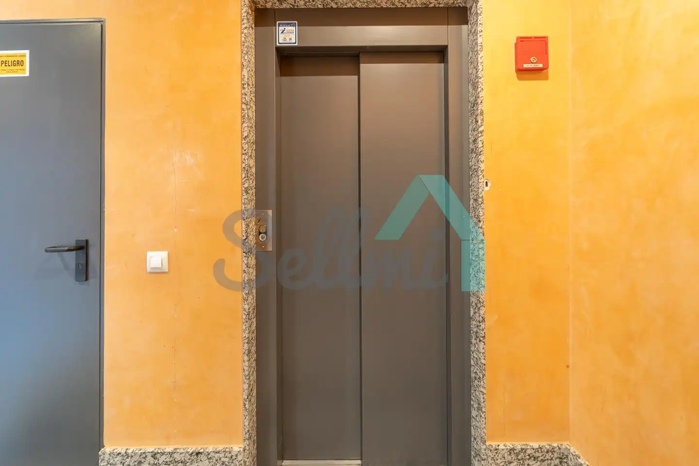 Pis de lloguer en Oviedo  amb Calefacció, Parquet i Terrassa