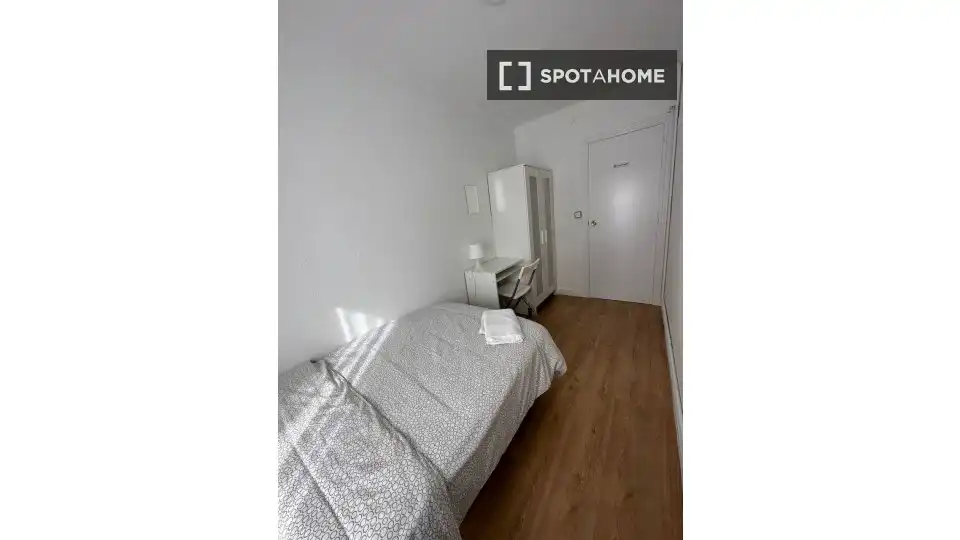 Habitación en Montigalà