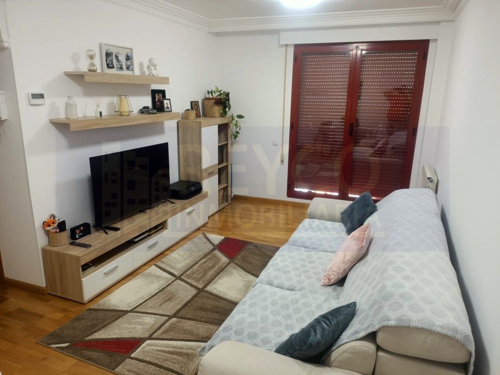 Living room of Apartment for sale in  Logroño