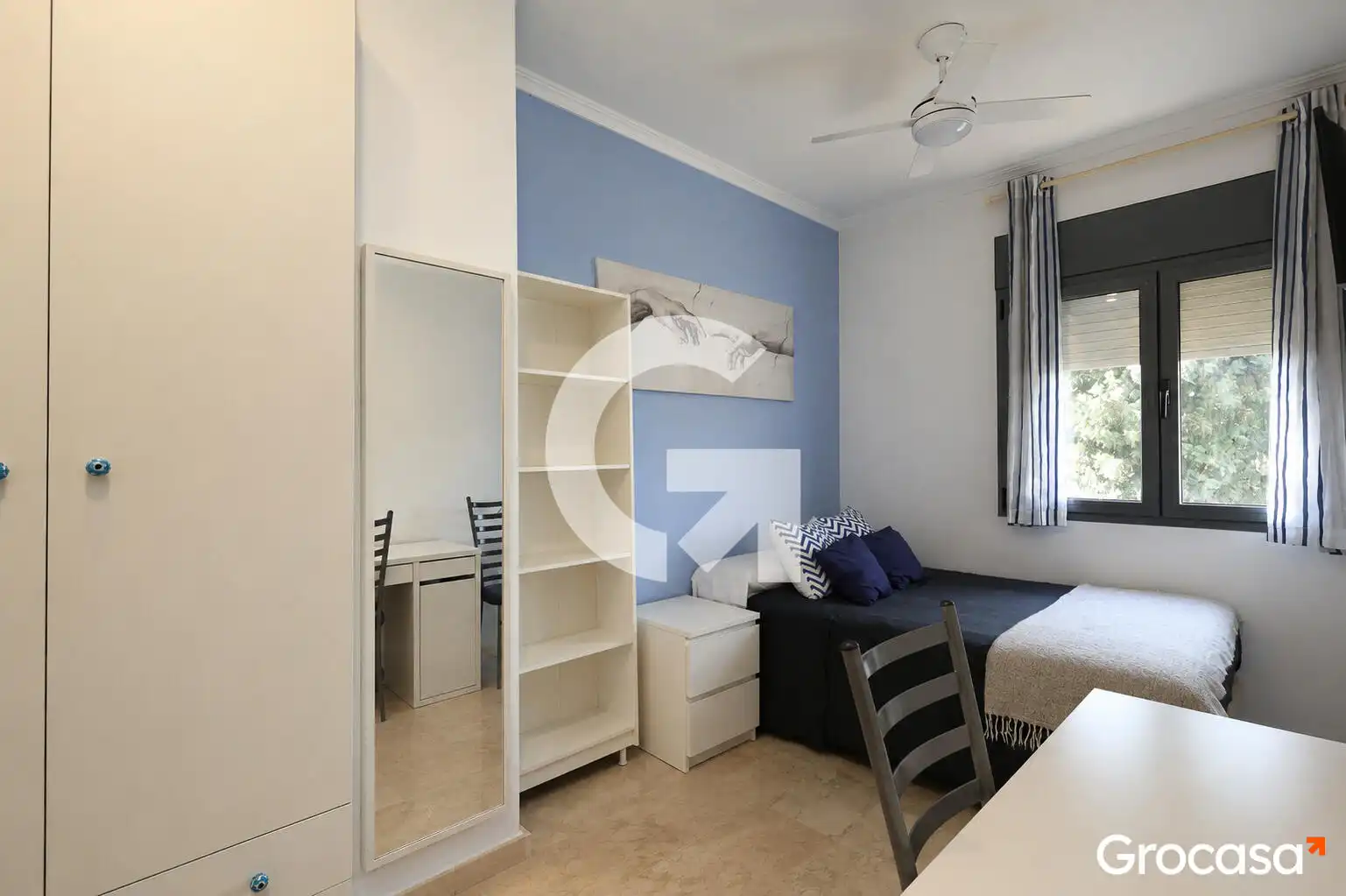 Habitación de Casa adosada en venta en El Prat de Llobregat con Aire acondicionado, Calefacción y Terraza