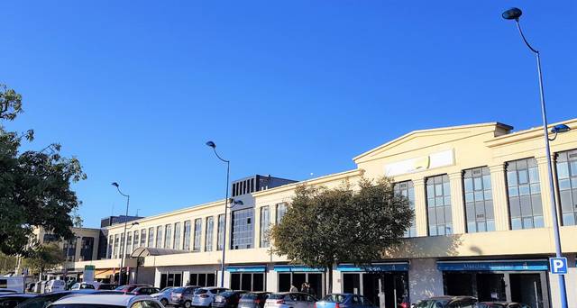Oficina en Alquiler en Avenida amercio vespucio en Alfalfa - Santa Cruz