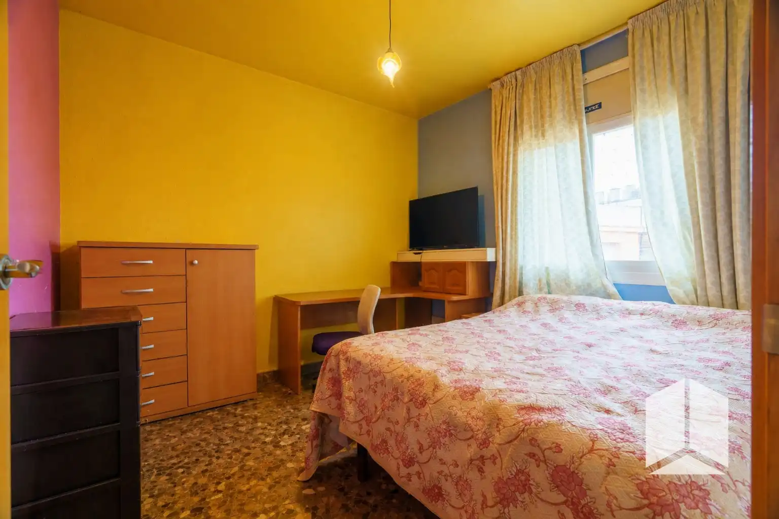 Habitación de Piso en venta en Castelldefels con Amueblado y Balcón