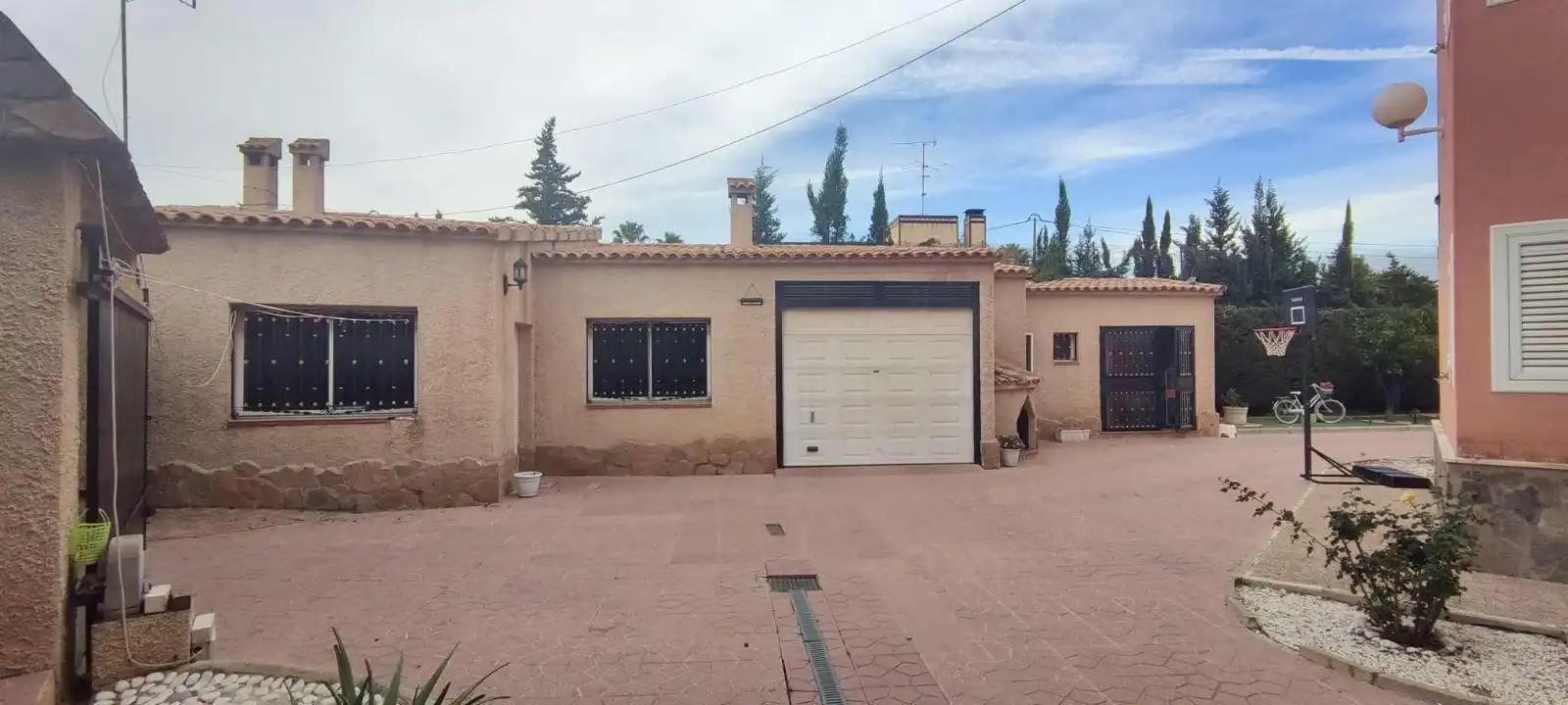 Exterior view of Houses for sale in Elche / Elx  with Heating, Terrace and Storage room