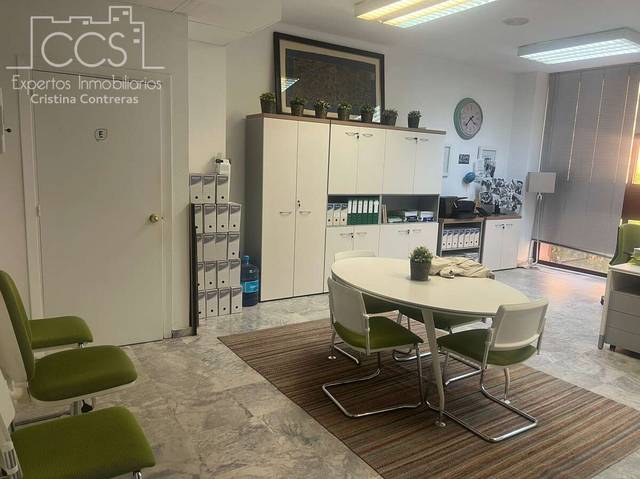 Oficina en Alquiler en La Buhaira