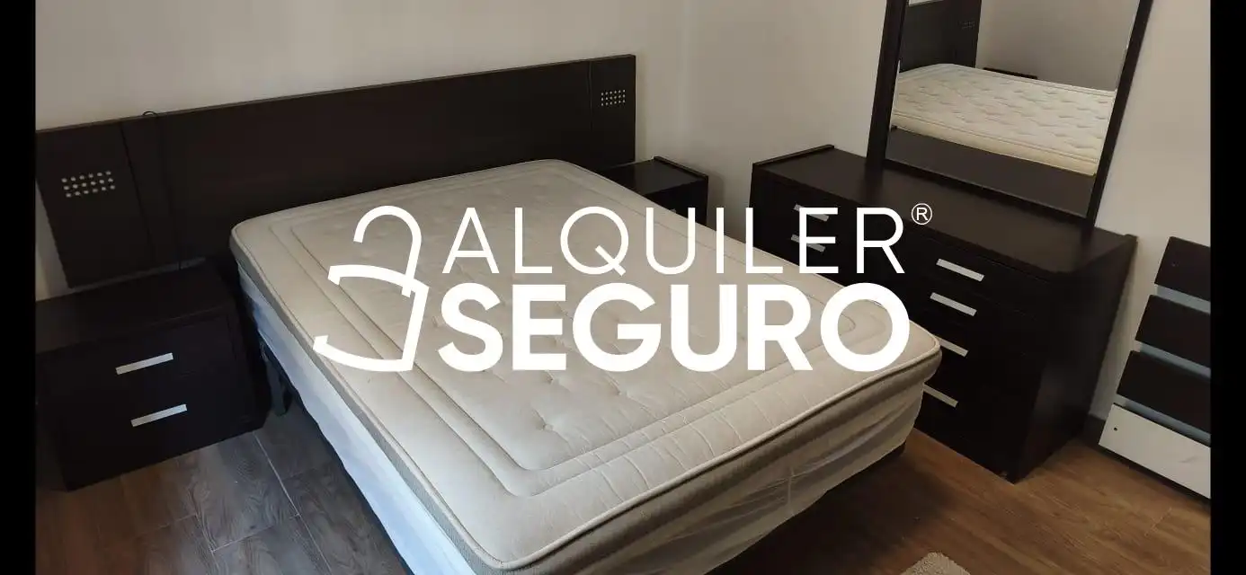 Habitación de Casa o chalet de alquiler en San Pablo - Santa Justa