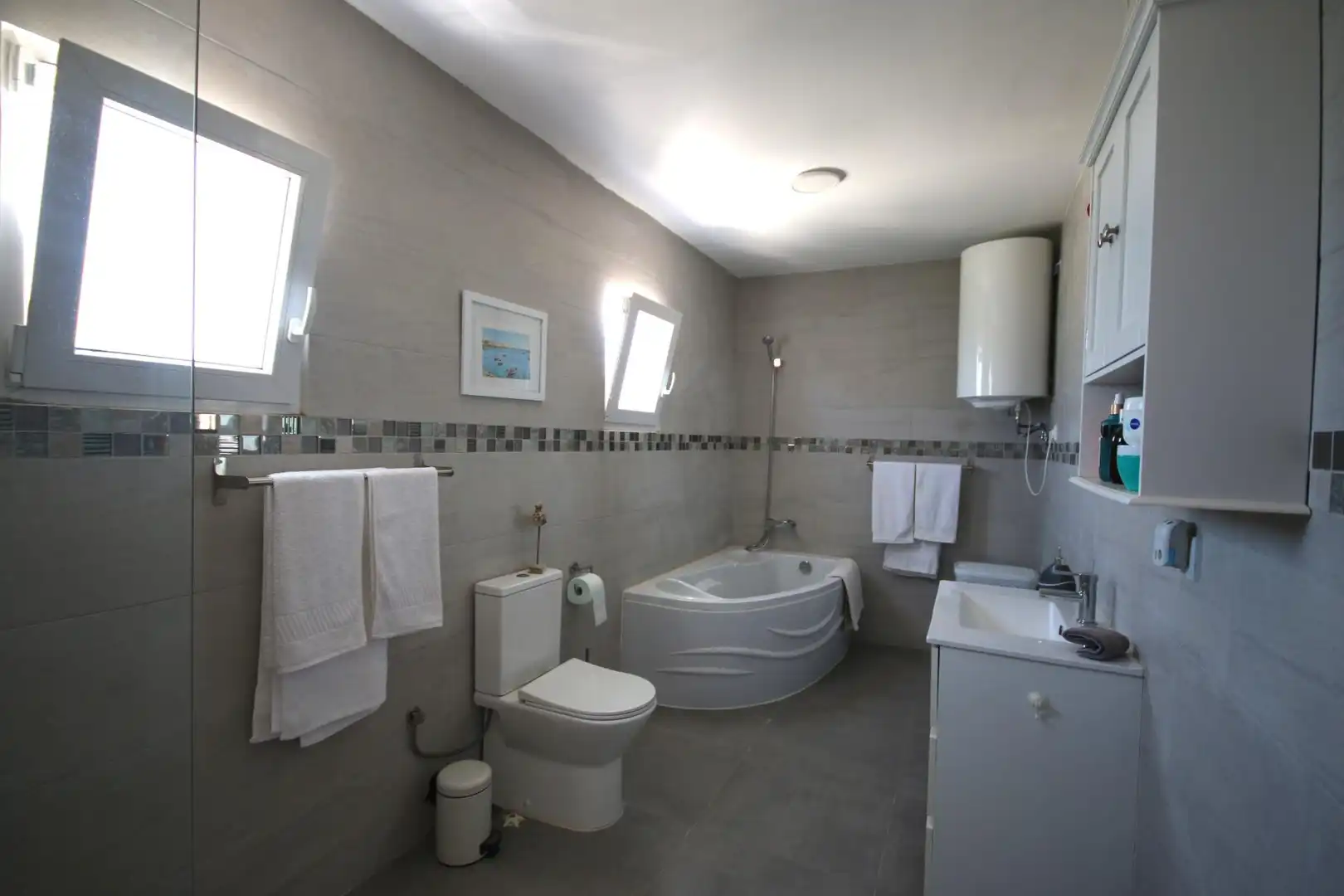 Bany de Casa o xalet en venda en Ayamonte amb Aire condicionat, Piscina i Jacuzzi