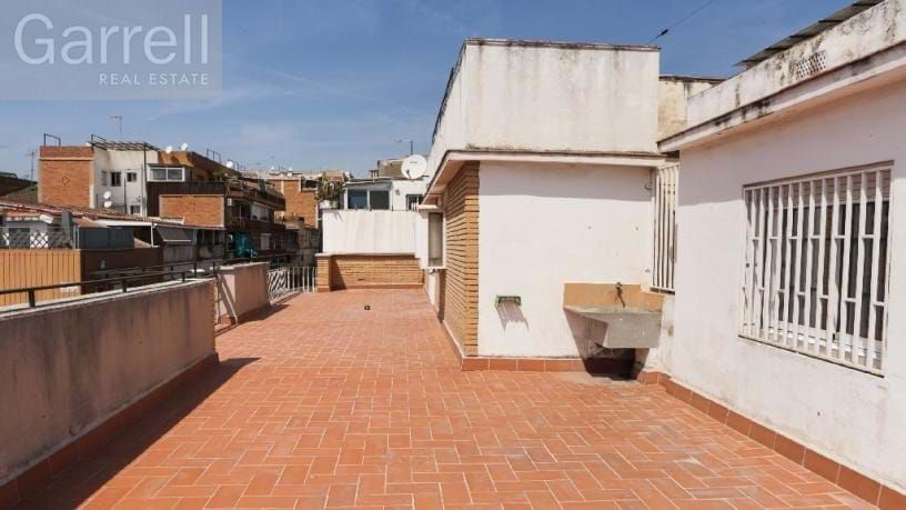 Exterior view of Flat for sale in Santa Coloma de Gramenet  with Terrace