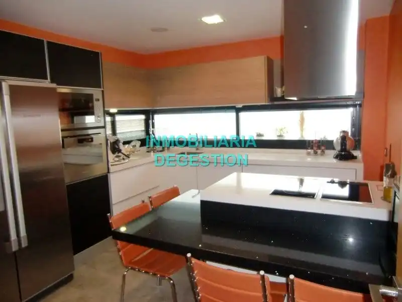 Cocina de Casa o chalet en venta en Linares con Aire acondicionado, Calefacción y Jardín privado