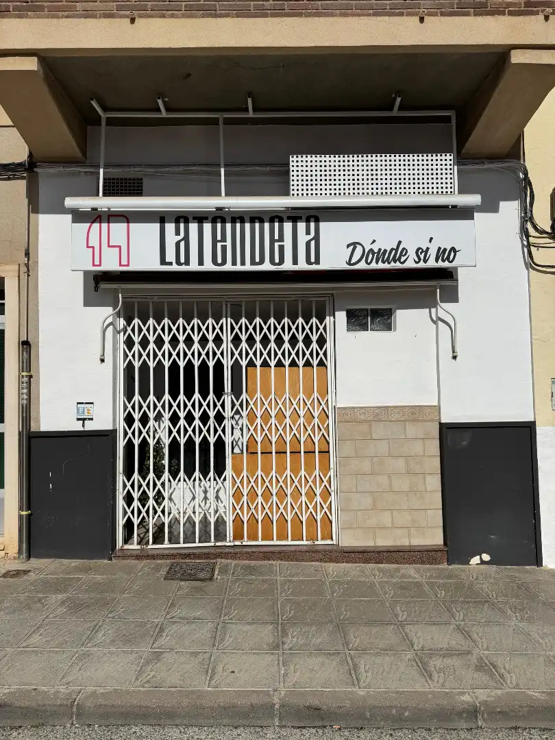 Local en venta en Onil con Aire acondicionado y Amueblado