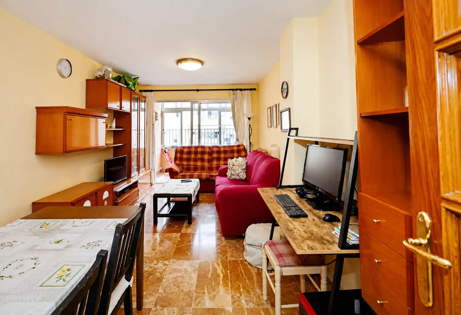Living room of Flat for sale in Málaga  with Air Conditioner, Terrace and Furnished