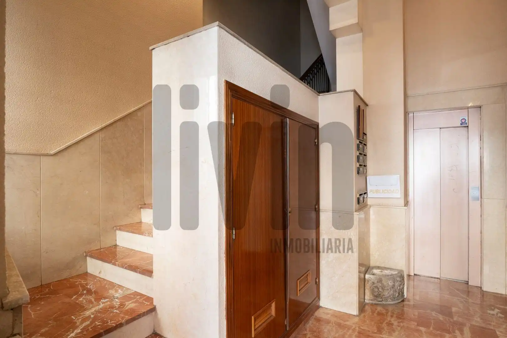 Maisonette zum Verkauf in Jaén mit Klimaanlage, Heizung und Terrasse