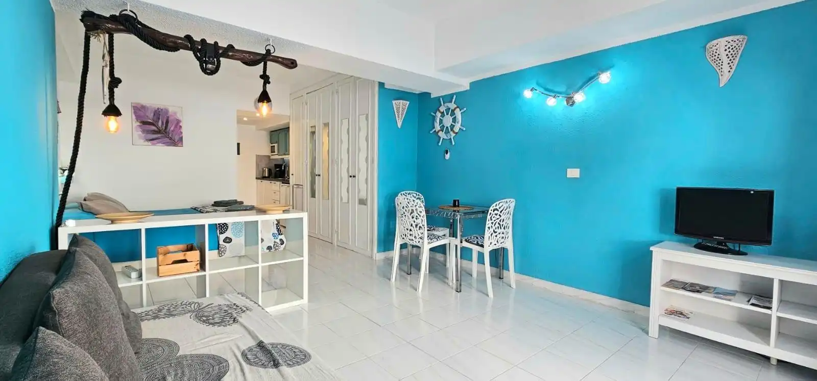 Comedor de Estudio en venta en Arona con Terraza, Amueblado y Piscina comunitaria