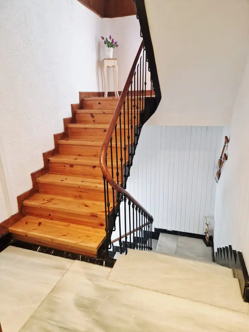 Casa adosada en venta en Soto del Barco con Calefacción y Terraza