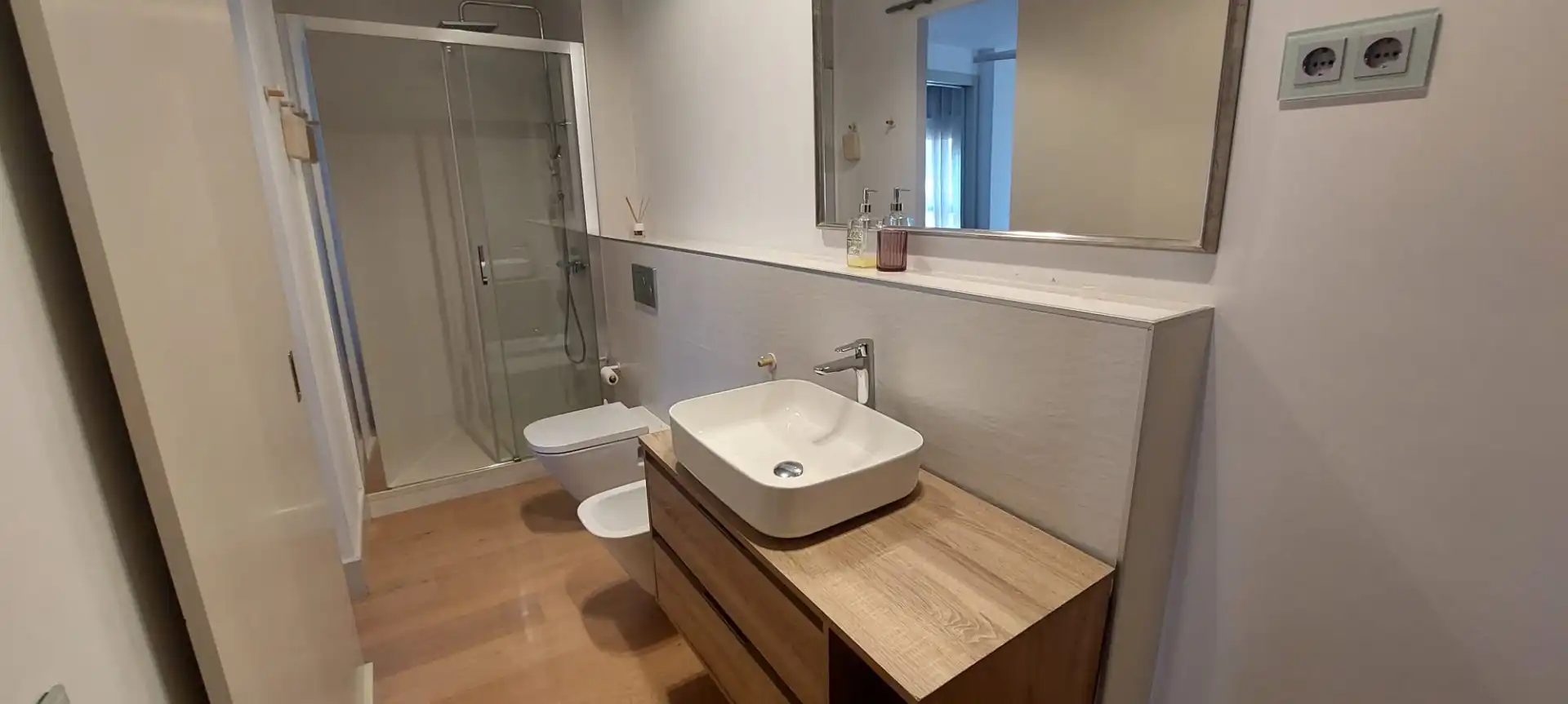 Bany de Apartament de lloguer en Murcia amb Aire condicionat, Calefacció i Moblat