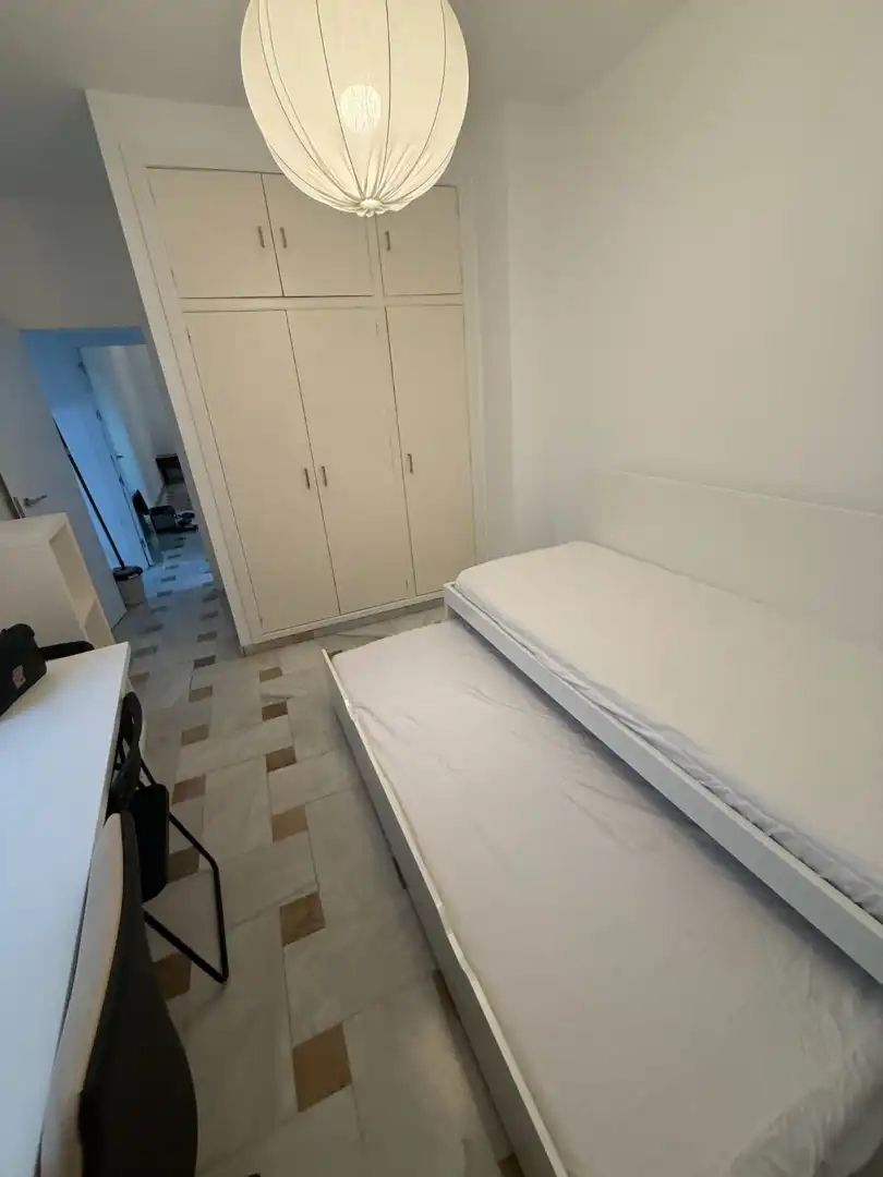 Schlafzimmer von Wohnung zur Miete in Granada mit Terrasse, Möbliert und Ofen