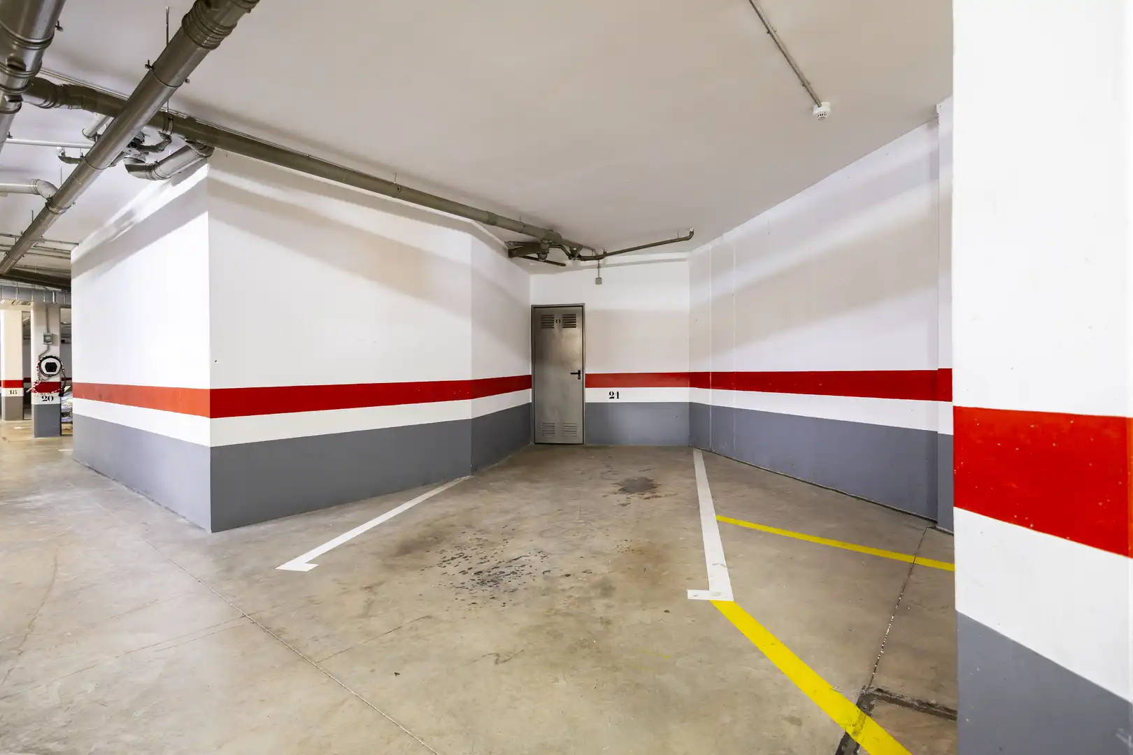 Parking de Ático de alquiler en San Cristóbal de la Laguna con Terraza, Trastero y Balcón