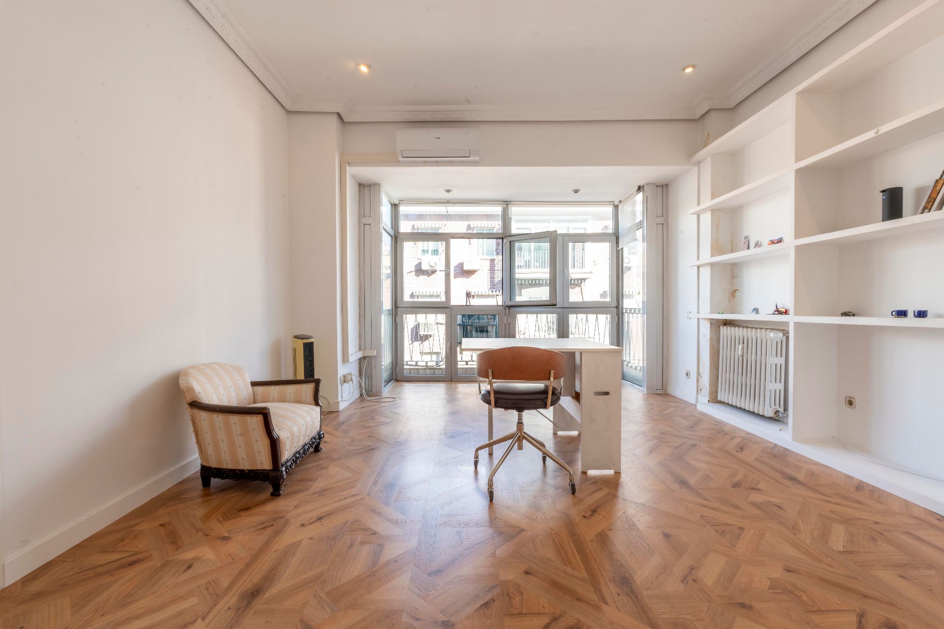 Sala d'estar de Pis de lloguer en  Madrid Capital amb Aire condicionat, Calefacció i Parquet